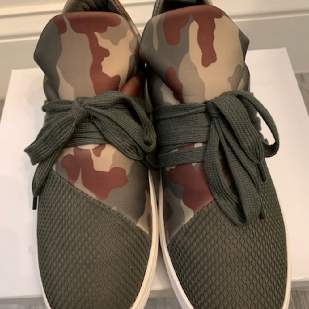 Steve Madden Women's Lancer Camo Sneakers 8